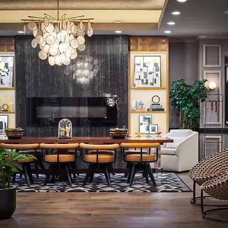 Claridge House Hotel