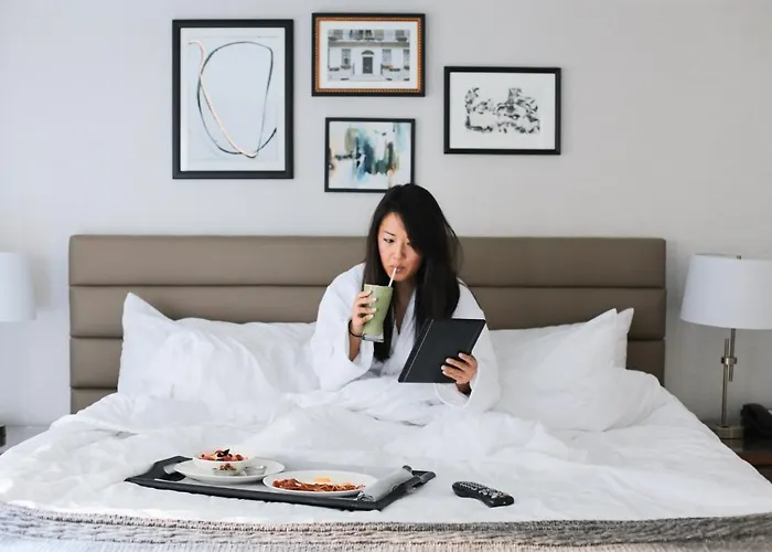 Claridge House Chicago, Tapestry Collection By Hilton 4* Chicago