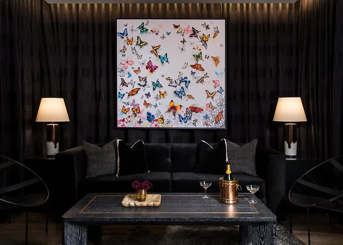 Claridge House Chicago, Tapestry Collection By Hilton Chicago