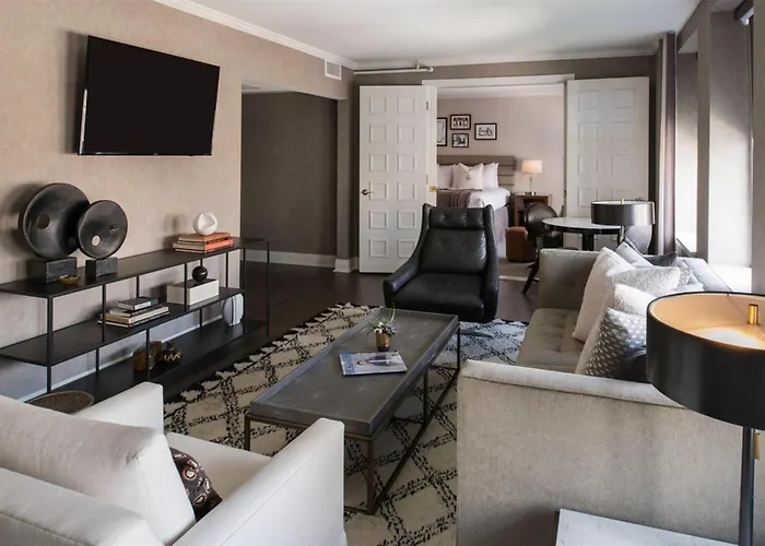 Claridge House Chicago, Tapestry Collection By Hilton Hotel