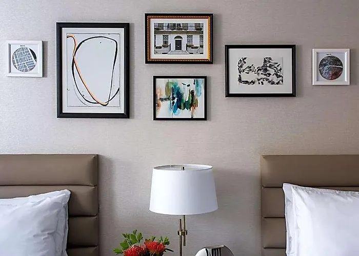 Claridge House Chicago, Tapestry Collection By Hilton Chicago